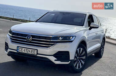 Внедорожник / Кроссовер Volkswagen Touareg 2021 в Киеве
