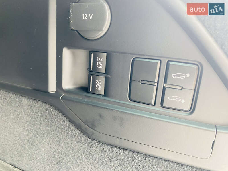 Внедорожник / Кроссовер Volkswagen Touareg 2010 в Черновцах