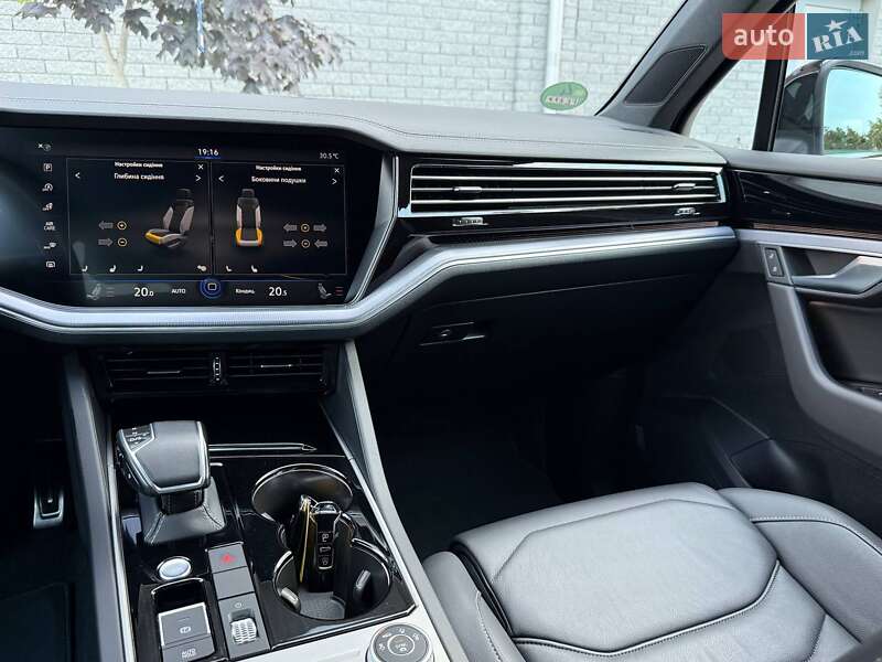 Внедорожник / Кроссовер Volkswagen Touareg 2022 в Ровно