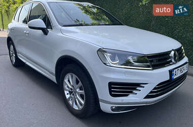 Внедорожник / Кроссовер Volkswagen Touareg 2018 в 