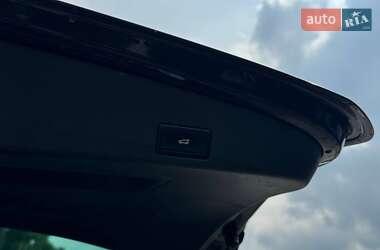 Внедорожник / Кроссовер Volkswagen Touareg 2011 в 