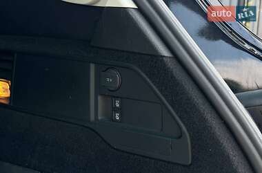 Внедорожник / Кроссовер Volkswagen Touareg 2011 в 