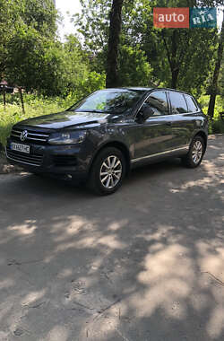 Внедорожник / Кроссовер Volkswagen Touareg 2011 в Хмельницком