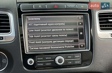 Внедорожник / Кроссовер Volkswagen Touareg 2015 в 