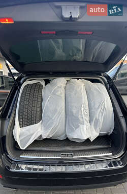 Внедорожник / Кроссовер Volkswagen Touareg 2010 в 