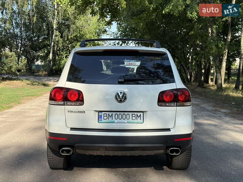 Внедорожник / Кроссовер Volkswagen Touareg 2010 в Ахтырке