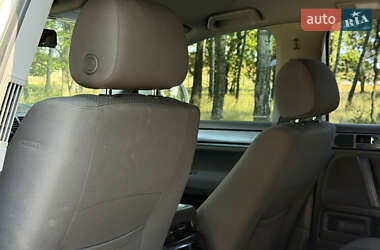 Внедорожник / Кроссовер Volkswagen Touareg 2010 в 