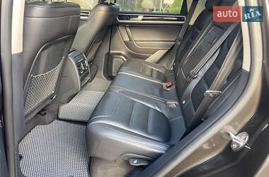 Внедорожник / Кроссовер Volkswagen Touareg 2017 в 