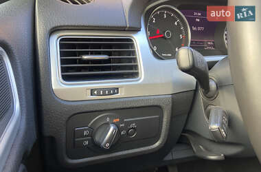 Внедорожник / Кроссовер Volkswagen Touareg 2017 в 