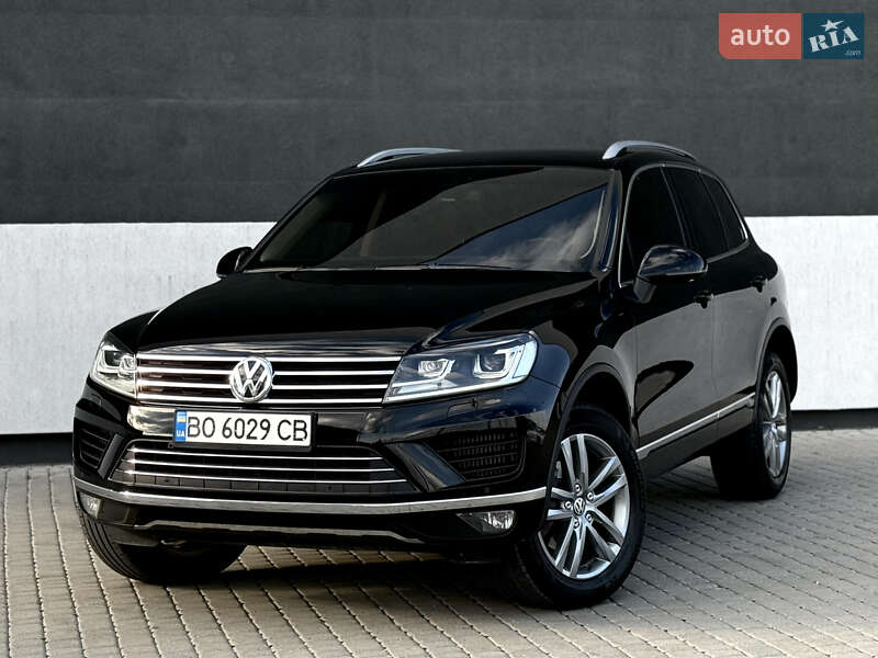 Внедорожник / Кроссовер Volkswagen Touareg 2015 в Тернополе