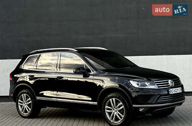 Внедорожник / Кроссовер Volkswagen Touareg 2015 в 