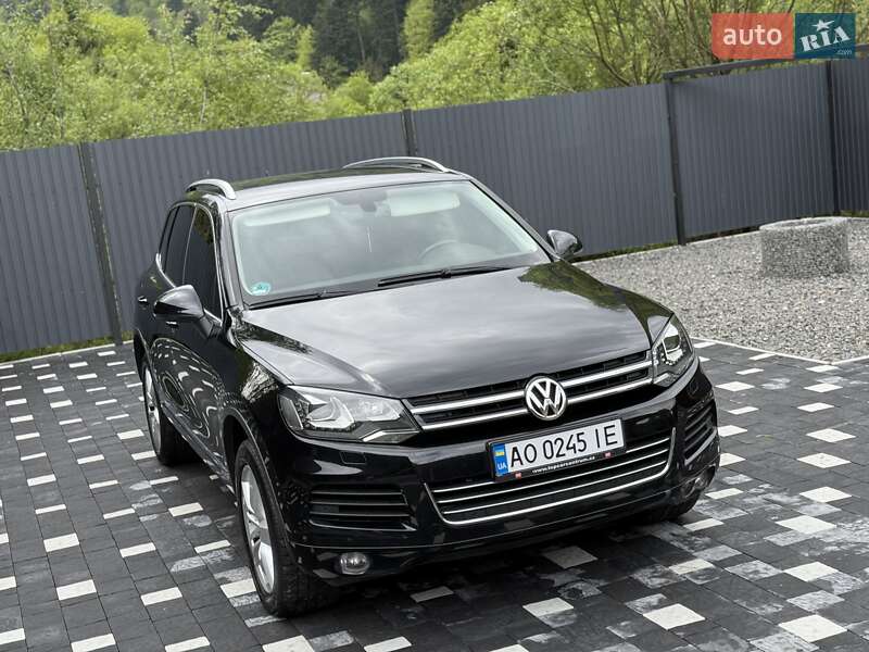 Позашляховик / Кросовер Volkswagen Touareg 2011 в Міжгір'ї