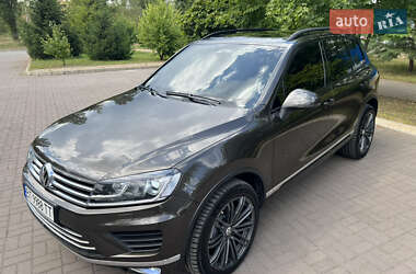 Позашляховик / Кросовер Volkswagen Touareg 2015 в Кременчуці