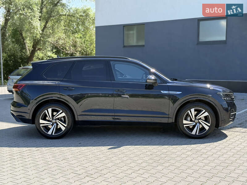 Позашляховик / Кросовер Volkswagen Touareg 2021 в Хмельницькому