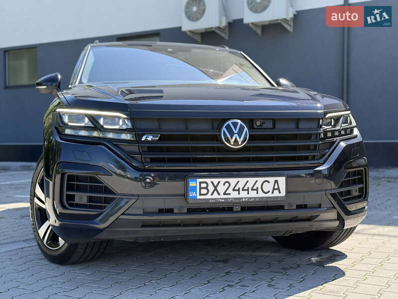 Позашляховик / Кросовер Volkswagen Touareg 2021 в Хмельницькому