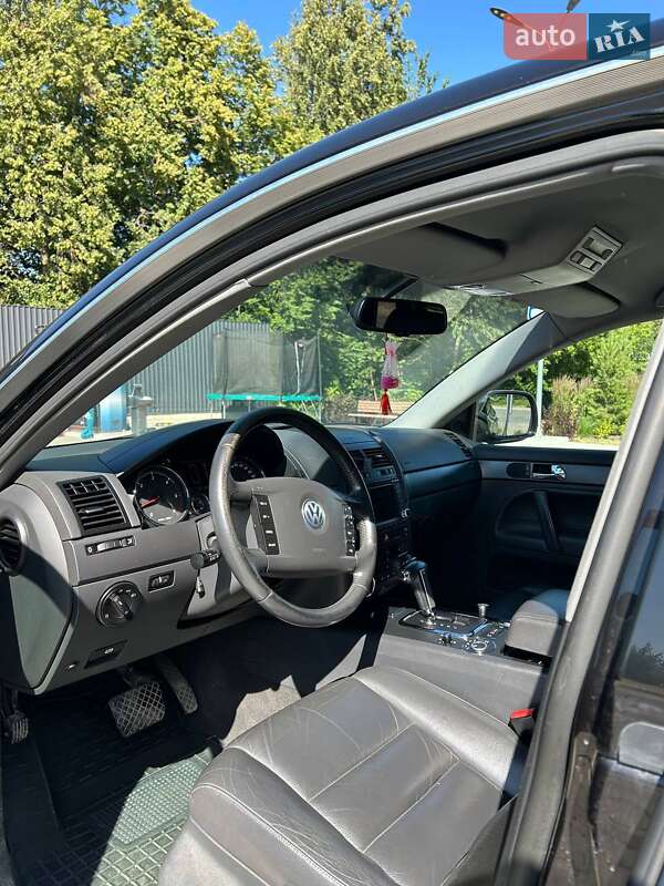 Внедорожник / Кроссовер Volkswagen Touareg 2006 в Хмельницком