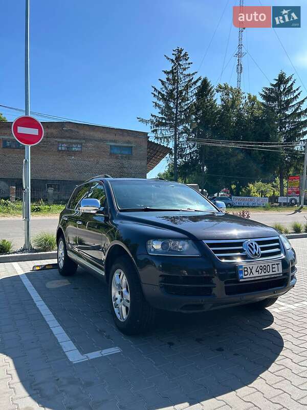 Внедорожник / Кроссовер Volkswagen Touareg 2006 в Хмельницком