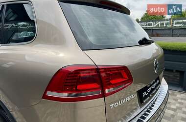 Внедорожник / Кроссовер Volkswagen Touareg 2017 в 