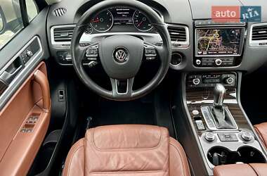 Внедорожник / Кроссовер Volkswagen Touareg 2017 в 