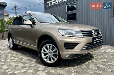 Внедорожник / Кроссовер Volkswagen Touareg 2017 в 