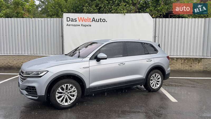 Внедорожник / Кроссовер Volkswagen Touareg 2019 в Харькове