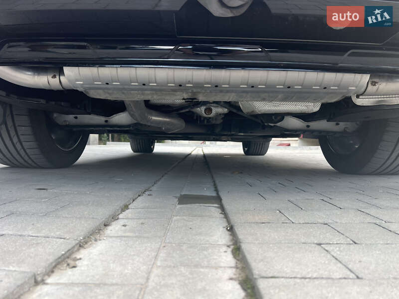 Позашляховик / Кросовер Volkswagen Touareg 2019 в Кам'янець-Подільському