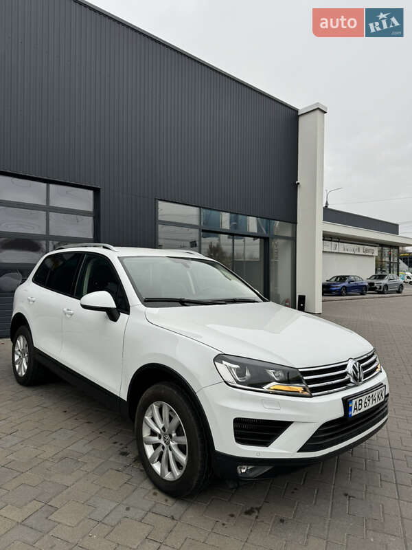 Позашляховик / Кросовер Volkswagen Touareg 2017 в 