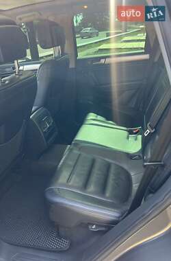 Внедорожник / Кроссовер Volkswagen Touareg 2011 в 