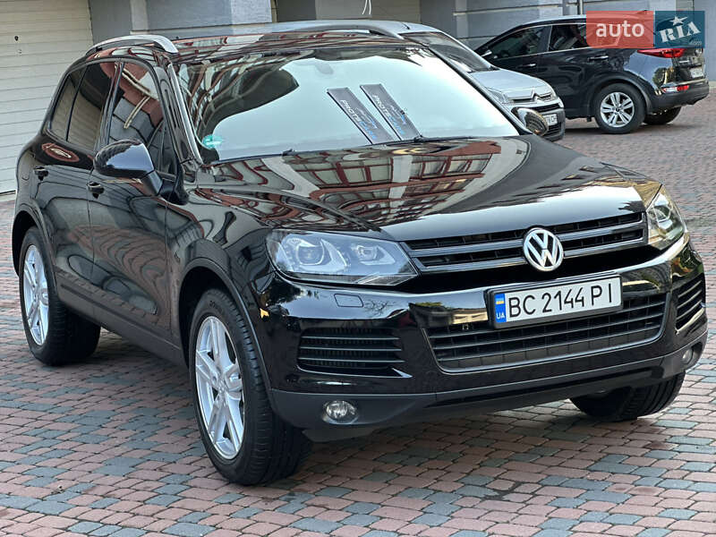 Позашляховик / Кросовер Volkswagen Touareg 2012 в Івано-Франківську
