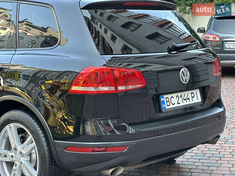 Позашляховик / Кросовер Volkswagen Touareg 2012 в Івано-Франківську