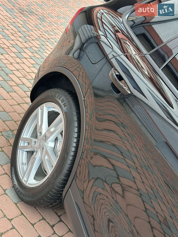 Позашляховик / Кросовер Volkswagen Touareg 2012 в Івано-Франківську