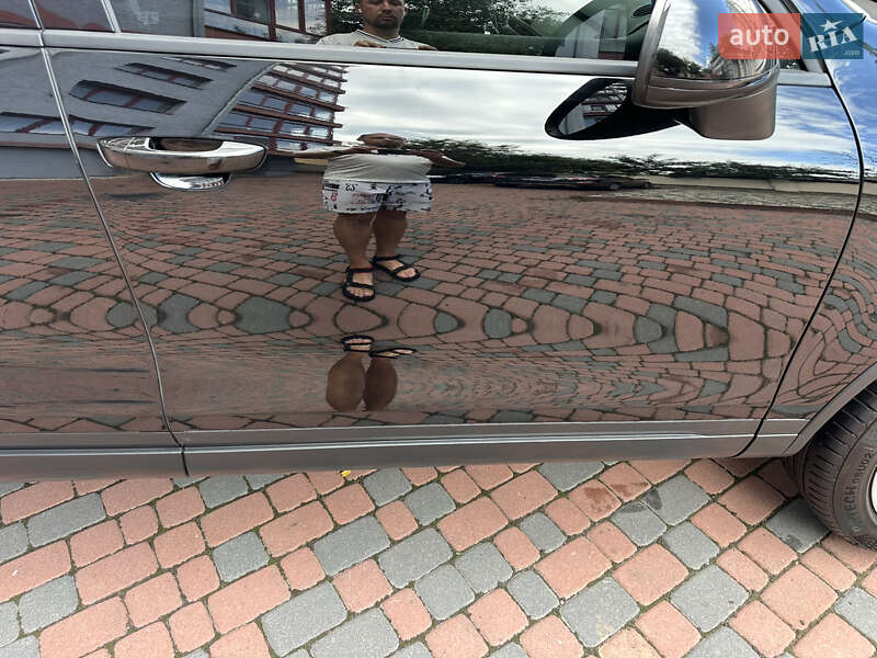 Позашляховик / Кросовер Volkswagen Touareg 2012 в Івано-Франківську