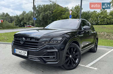 Внедорожник / Кроссовер Volkswagen Touareg 2018 в Хмельницком