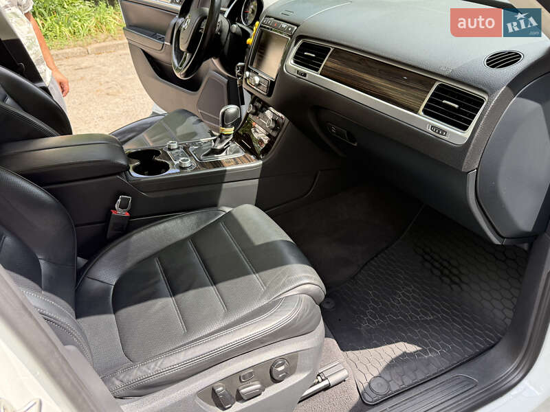 Позашляховик / Кросовер Volkswagen Touareg 2014 в Білій Церкві фото 17 Позашляховик / Кросовер Volkswagen Touareg 2014 в Білій Церкві