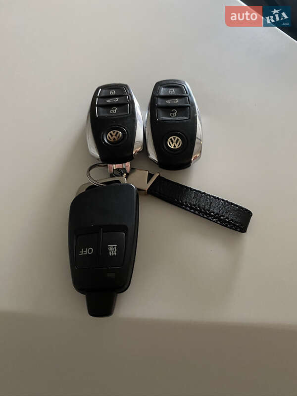 Позашляховик / Кросовер Volkswagen Touareg 2014 в Білій Церкві фото 36 Позашляховик / Кросовер Volkswagen Touareg 2014 в Білій Церкві