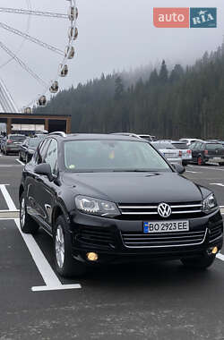 Внедорожник / Кроссовер Volkswagen Touareg 2011 в 