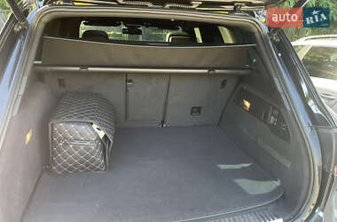 Внедорожник / Кроссовер Volkswagen Touareg 2015 в 