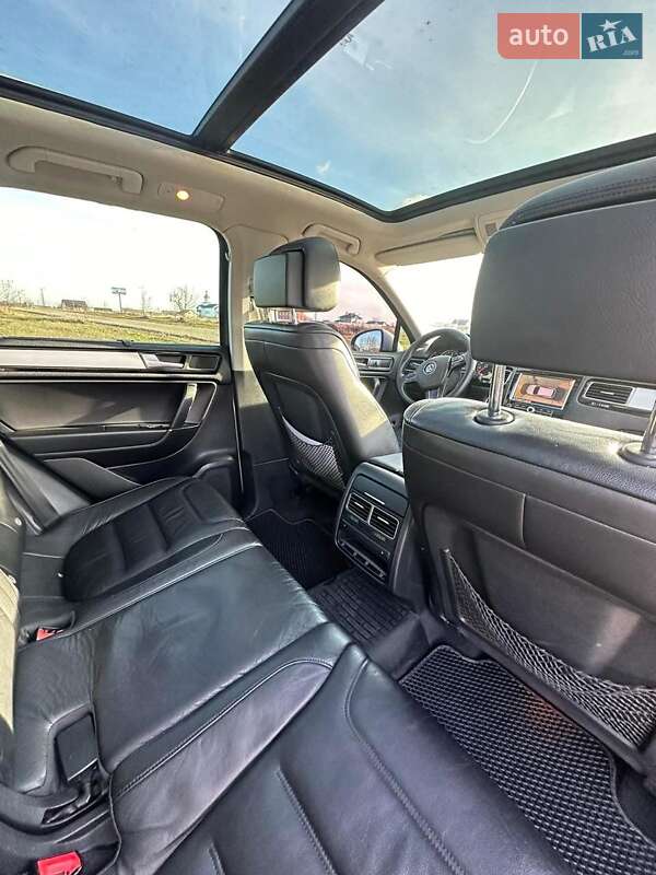 Внедорожник / Кроссовер Volkswagen Touareg 2013 в Умани фото 15 Внедорожник / Кроссовер Volkswagen Touareg 2013 в Умани