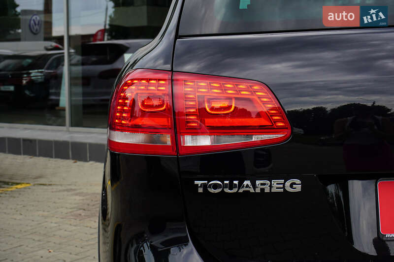 Внедорожник / Кроссовер Volkswagen Touareg 2014 в Житомире