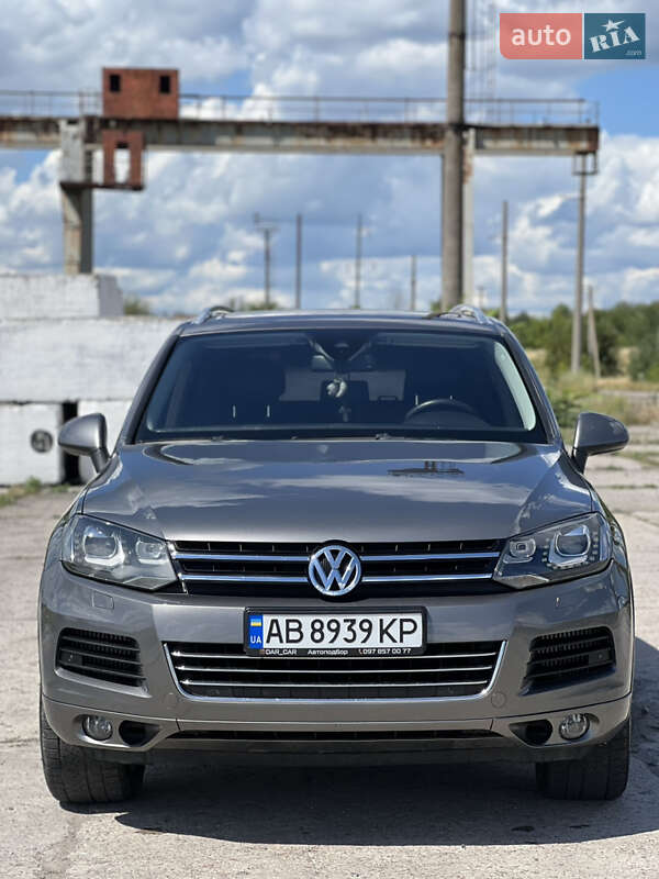 Внедорожник / Кроссовер Volkswagen Touareg 2012 в Жмеринке
