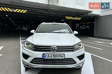 Внедорожник / Кроссовер Volkswagen Touareg 2016 в 