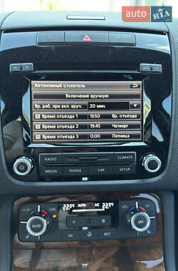 Внедорожник / Кроссовер Volkswagen Touareg 2014 в 