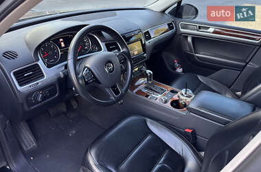 Внедорожник / Кроссовер Volkswagen Touareg 2014 в 