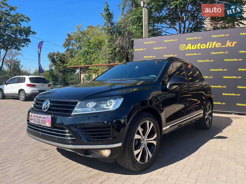 Позашляховик / Кросовер Volkswagen Touareg 2015 в Кривому Розі