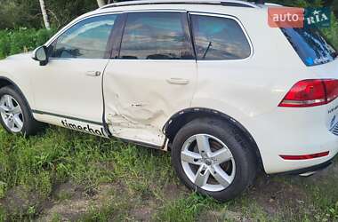 Внедорожник / Кроссовер Volkswagen Touareg 2011 в 