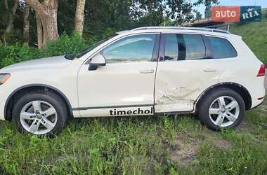 Внедорожник / Кроссовер Volkswagen Touareg 2011 в 
