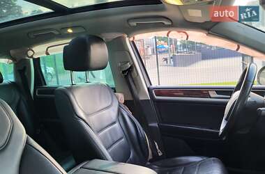 Внедорожник / Кроссовер Volkswagen Touareg 2011 в 