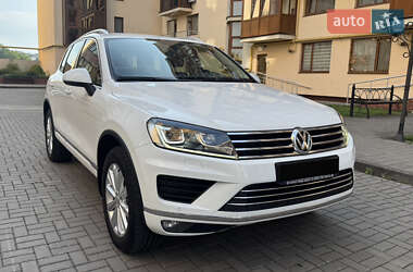 Внедорожник / Кроссовер Volkswagen Touareg 2017 в Черновцах