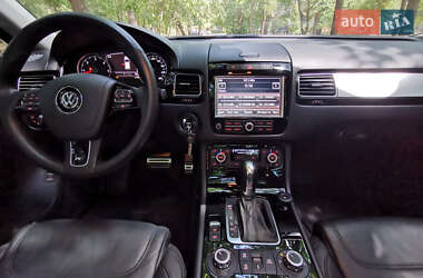 Внедорожник / Кроссовер Volkswagen Touareg 2014 в 