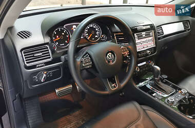 Внедорожник / Кроссовер Volkswagen Touareg 2014 в 